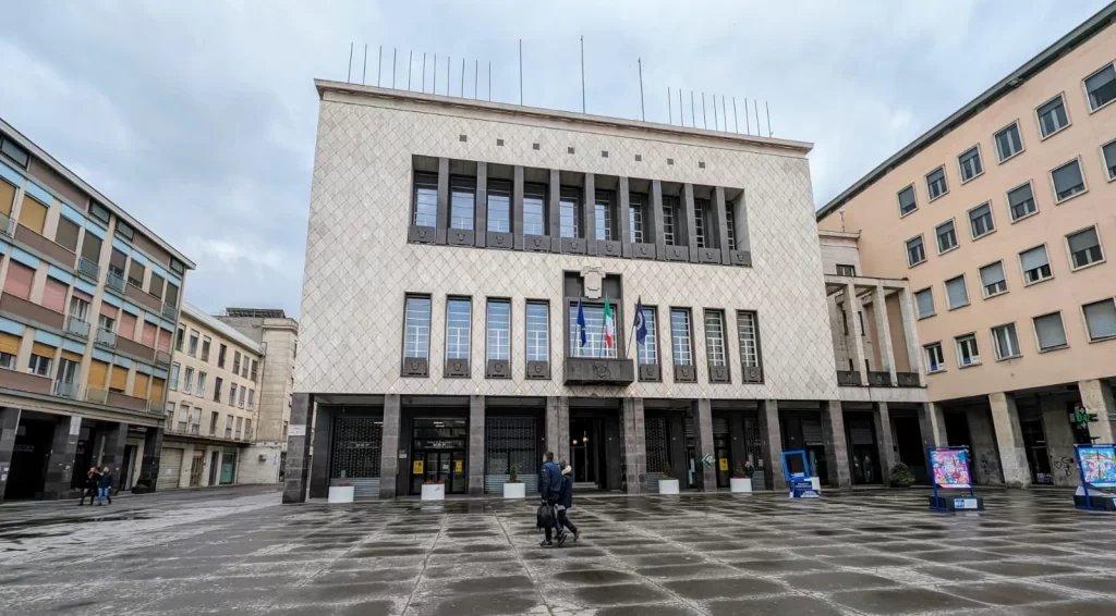 Confsal sul concorso truccato a Cosenza: “Gravità assoluta, la Giunta deve dimettersi”