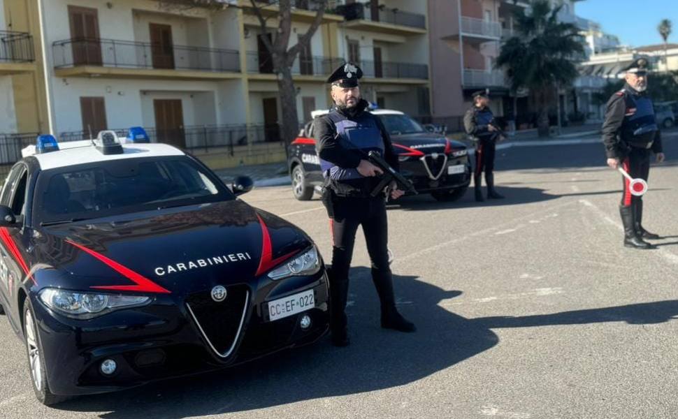 Tentato omicidio a Schiavonea: fermato 28enne algerino dopo una violenta aggressione