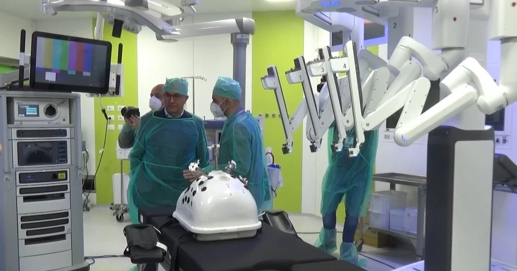 All’Annunziata di Cosenza arriva il Robot Da Vinci Sp: rivoluzione nella chirurgia robotica