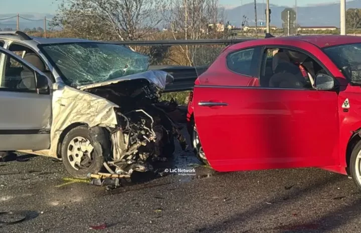 Incidente Sibari 106: due ventenni perdono la vita in un tragico schianto nella notte