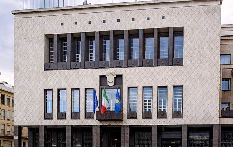 Concorsi al Comune di Cosenza, l’opposizione attacca: «Il danno vero è la fiducia bruciata»