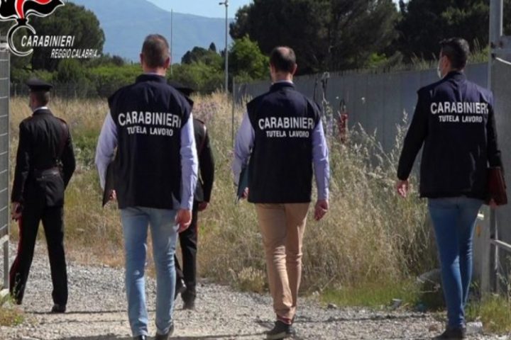 Immigrazione irregolare: maxi controllo dei Carabinieri a Corigliano Rossano, denunciato un 77enne e sequestrato un immobile